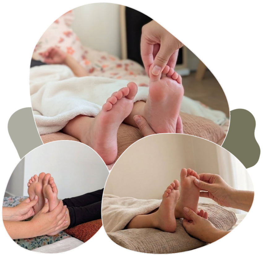 Pieds de bébé dans les mains d’un adulte